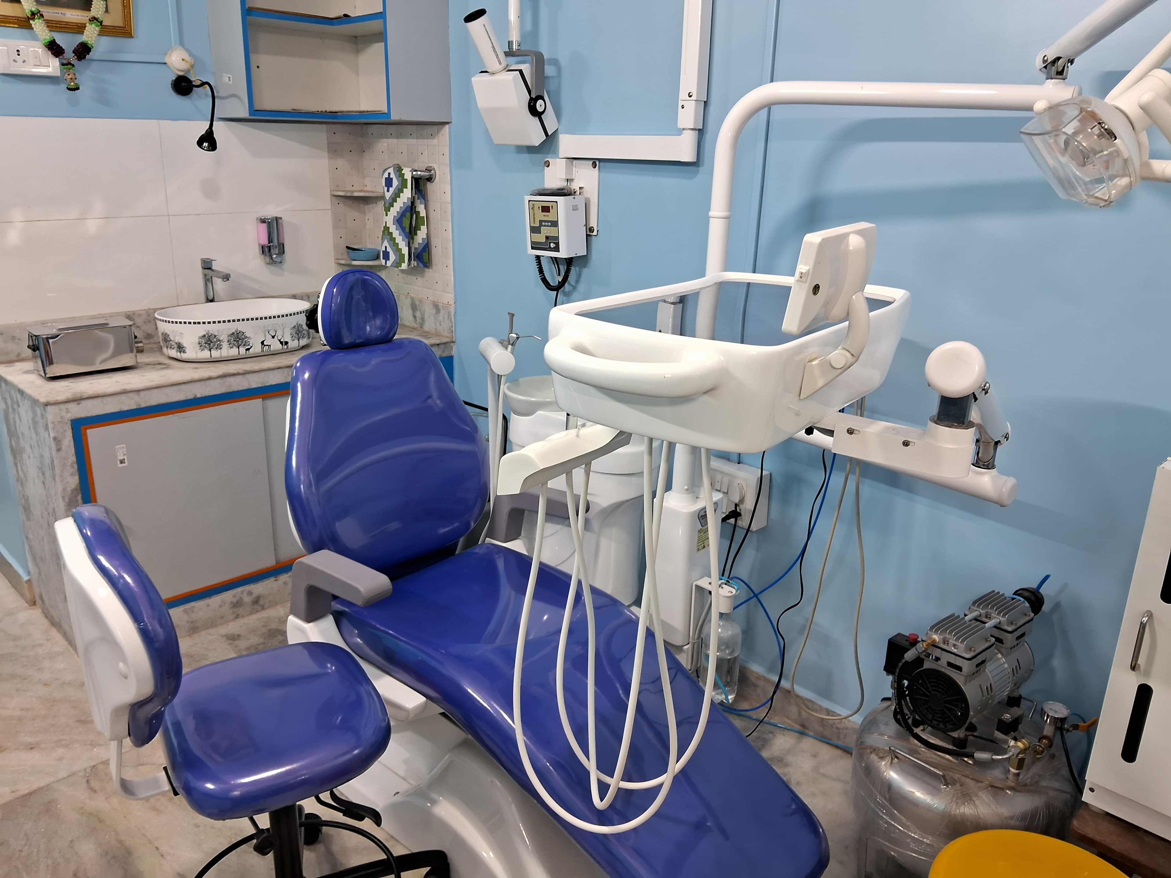 Full automatic Dental Chair in Kar Clinic